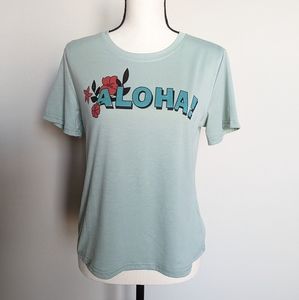 🔴 Sage Green aloha tropical floral graphic tee size M